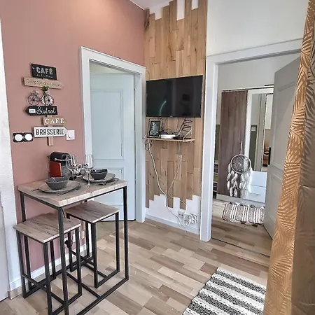 2 Pieces Cozy Avec Balcon Lägenhet Strasbourg